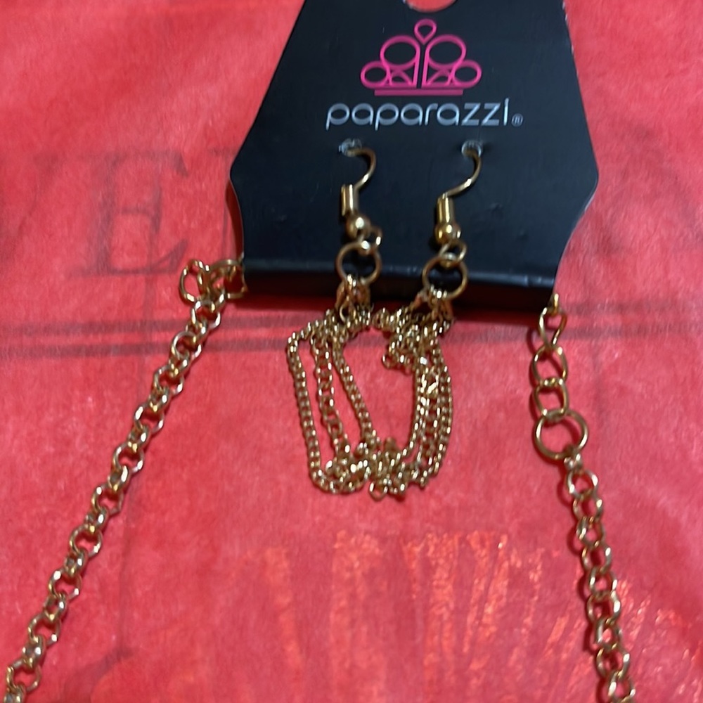 Necklace Set - Picture 3 of 4